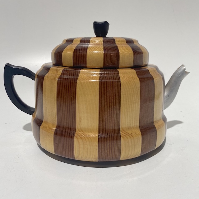 TEAPOT, Faux Striped Woodgrain